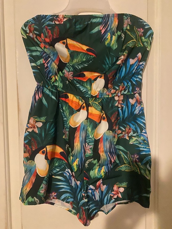 SHEIN Dresses & Skirts - SHEIN Dark Green Tropical Print Strapless Romper with Toucan Accent